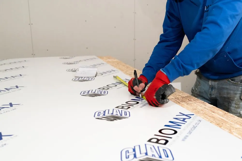 Installation Advice for Fiery Red Colour Hygienic Wall Cladding – 2.5mm PVC Panel